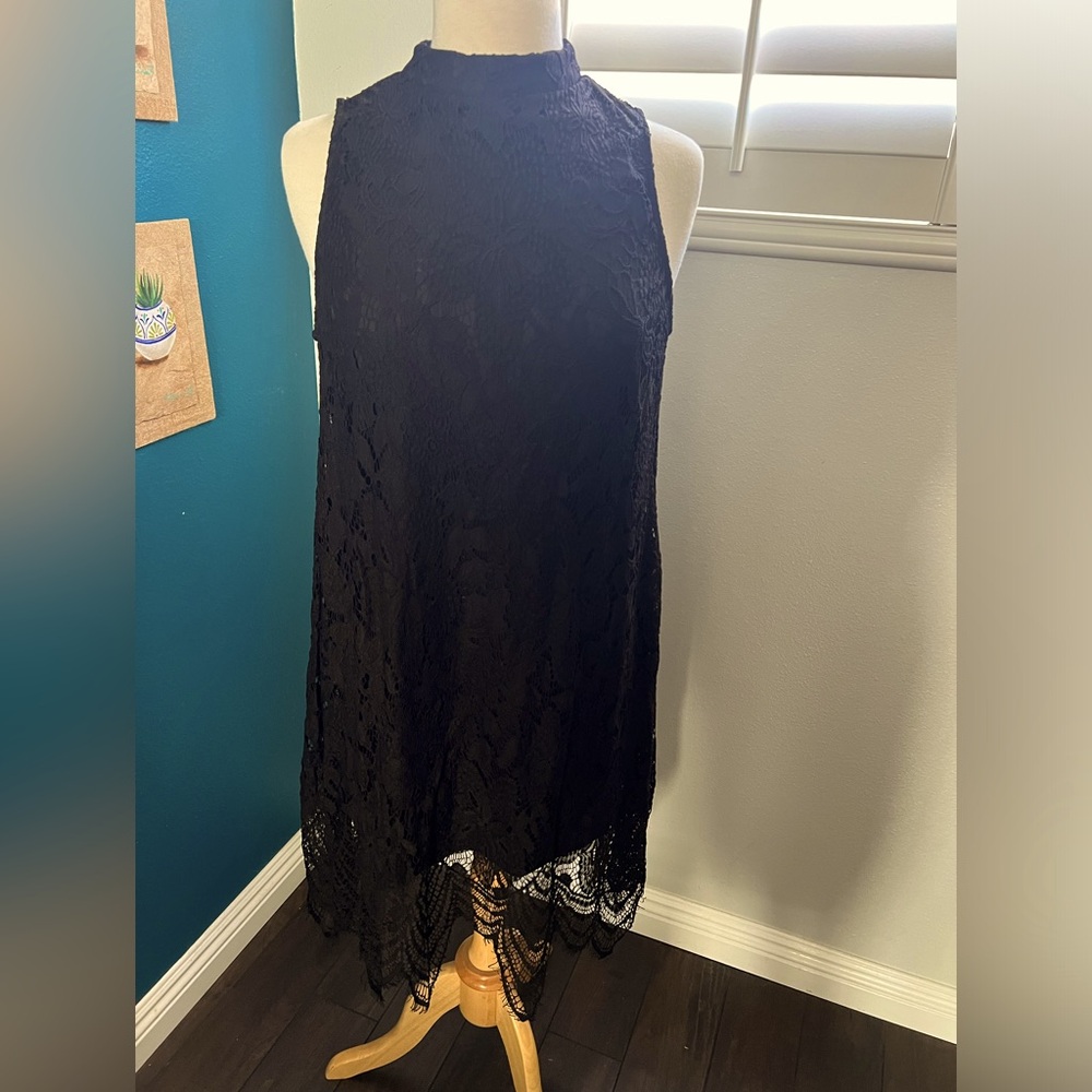 Black little lace sleeveless dress. Size large